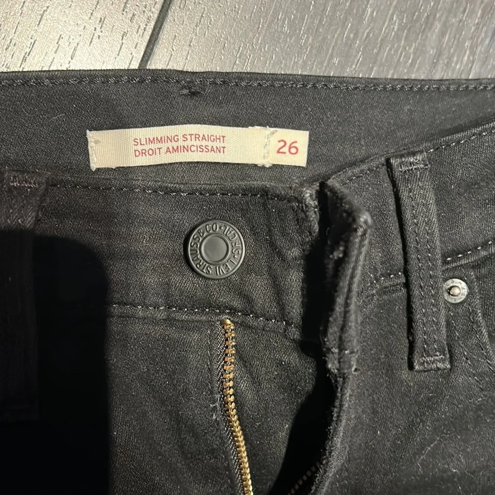Levi’s Jeans - Picture 2 of 3